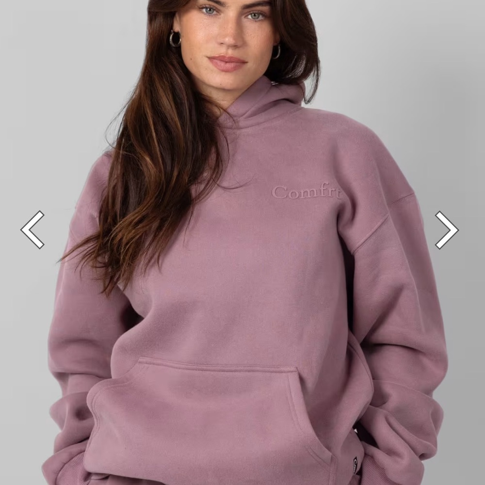 Comfrt minimalist hoodie sold out online Excellent condition